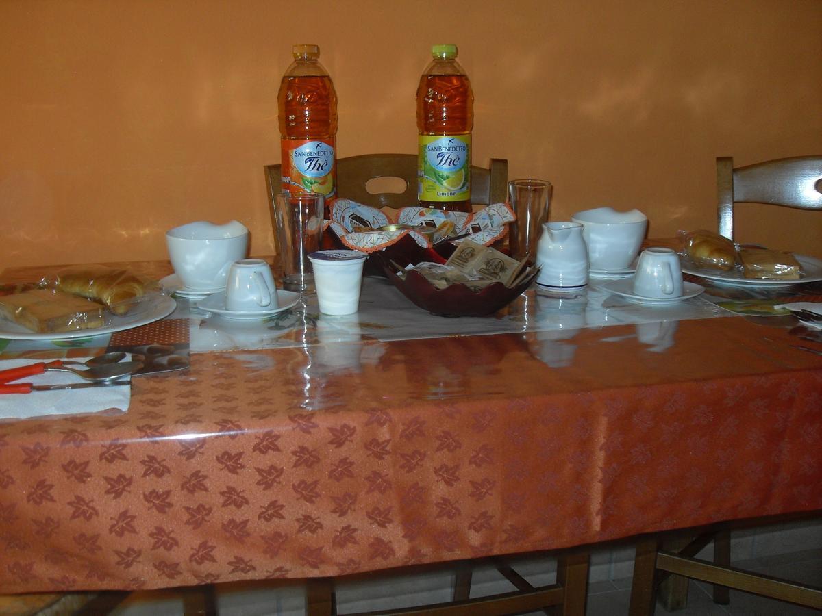 Bed and Breakfast Sempione 72 Pogliano Milanese Zimmer foto