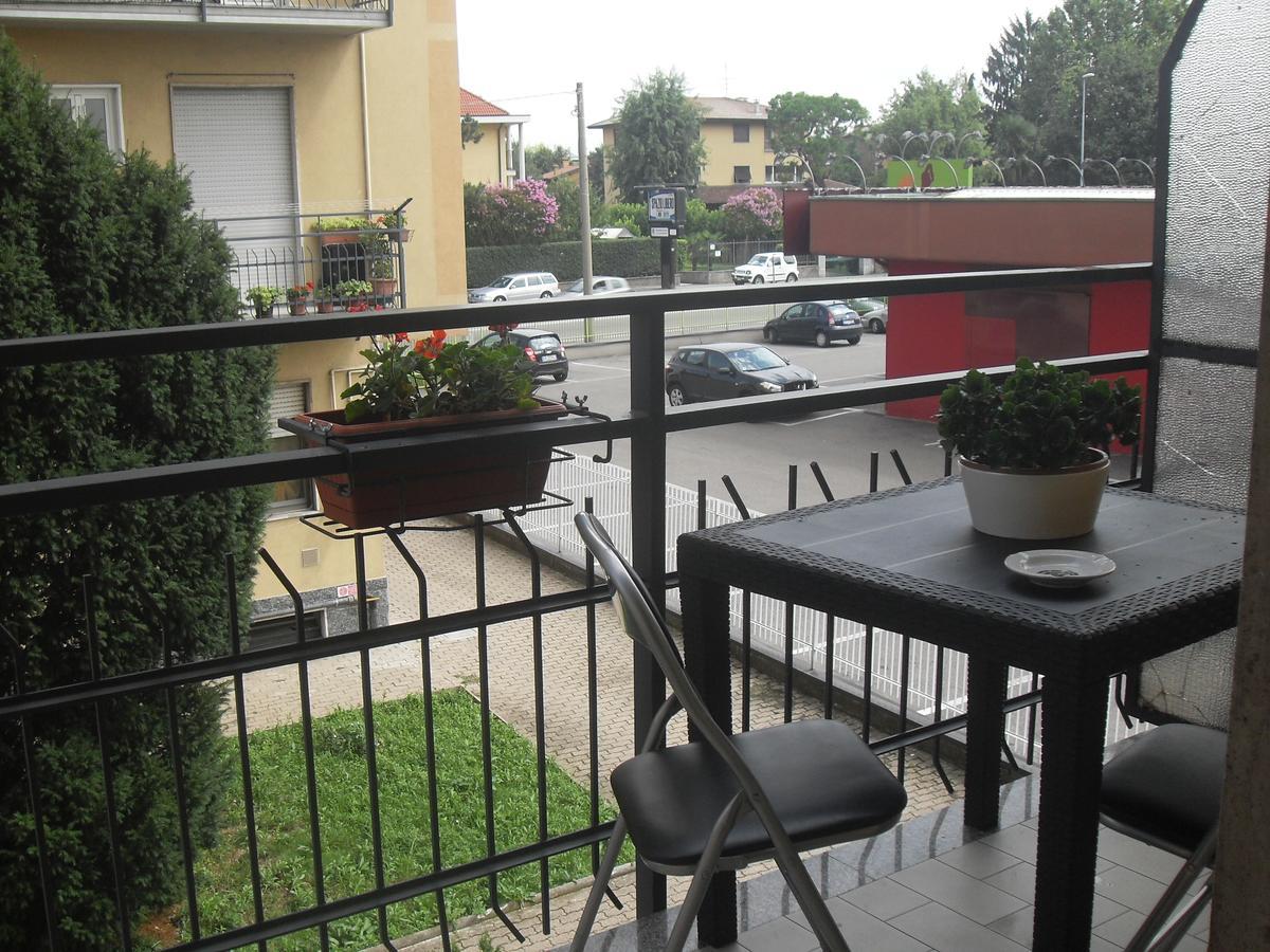 Bed and Breakfast Sempione 72 Pogliano Milanese Exterior foto